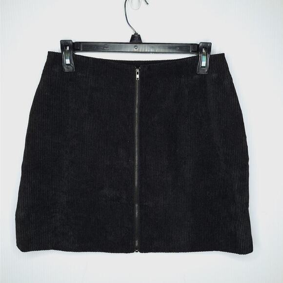 L'Atiste Embroidered Corduroy Mini Skirt Medium Wide Wale Whimsygoth Boho - Picture 9 of 10